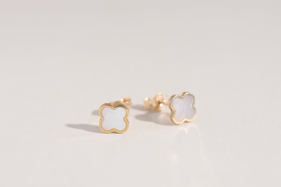 Boucles d'oreilles Lisa mini trèfles perlés