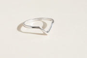 Ariana White Gold V Ring