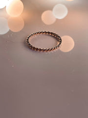 Miley Pink Gold Torsade Ring