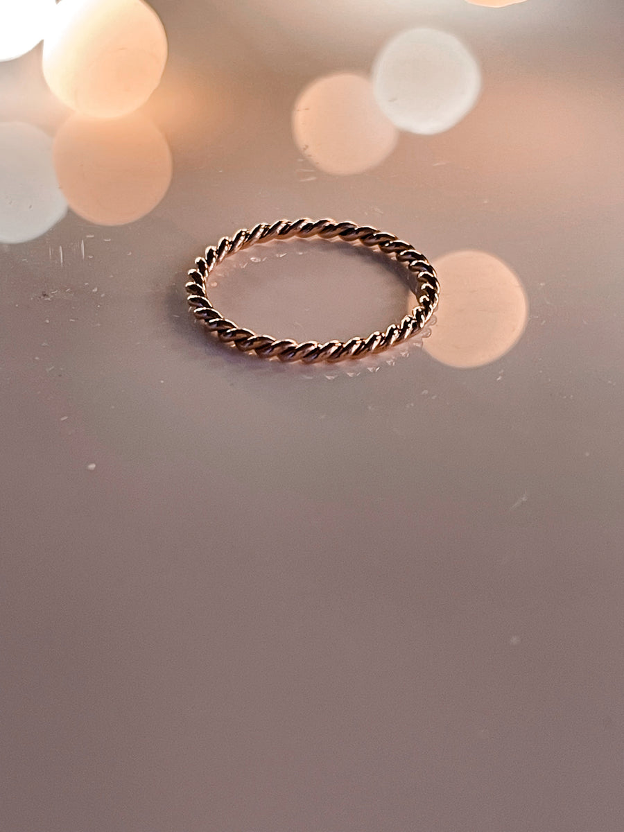 Miley Pink Gold Torsade Ring