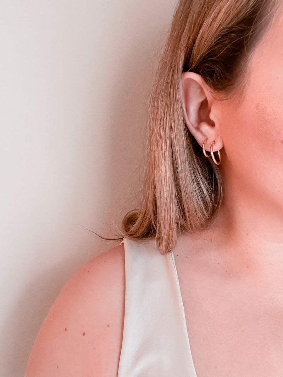 Boucles d'oreilles Yasmine anneaux légères petit format