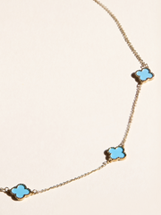 Collier Lily avec trèfles turquoises