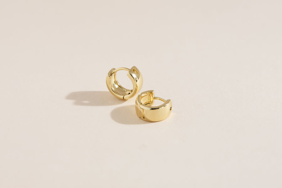 Boucles d'oreilles Vivianne Huggies audacieuses