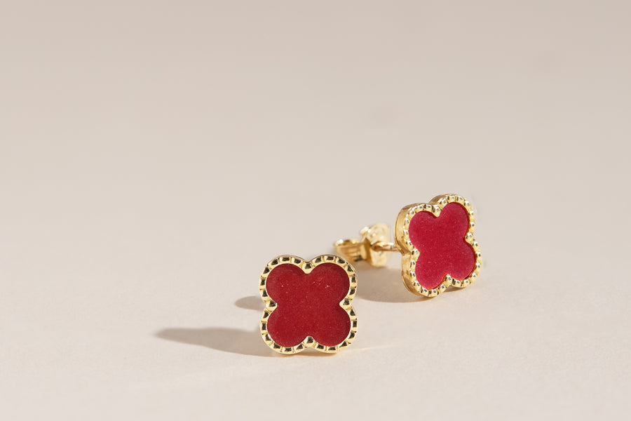 Boucles d'oreilles Samantha avec trèfle rouge