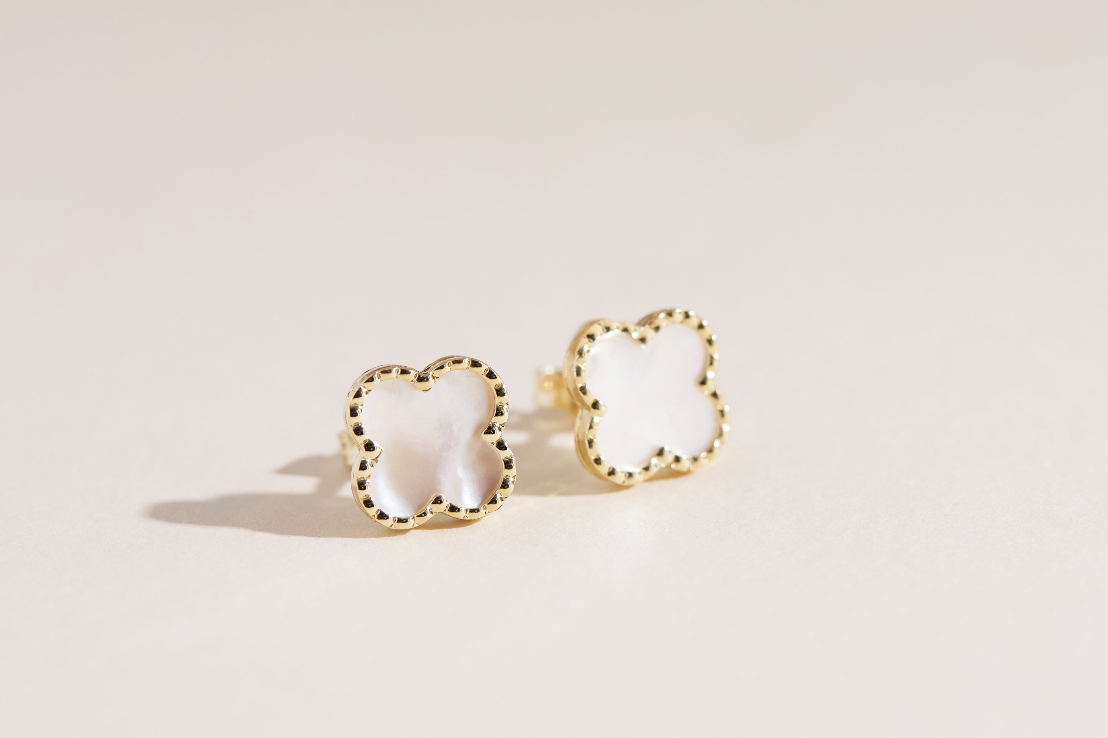 Boucles d'oreilles Miranda trèfles de nacre