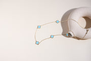 Collier Lily avec trèfles turquoises