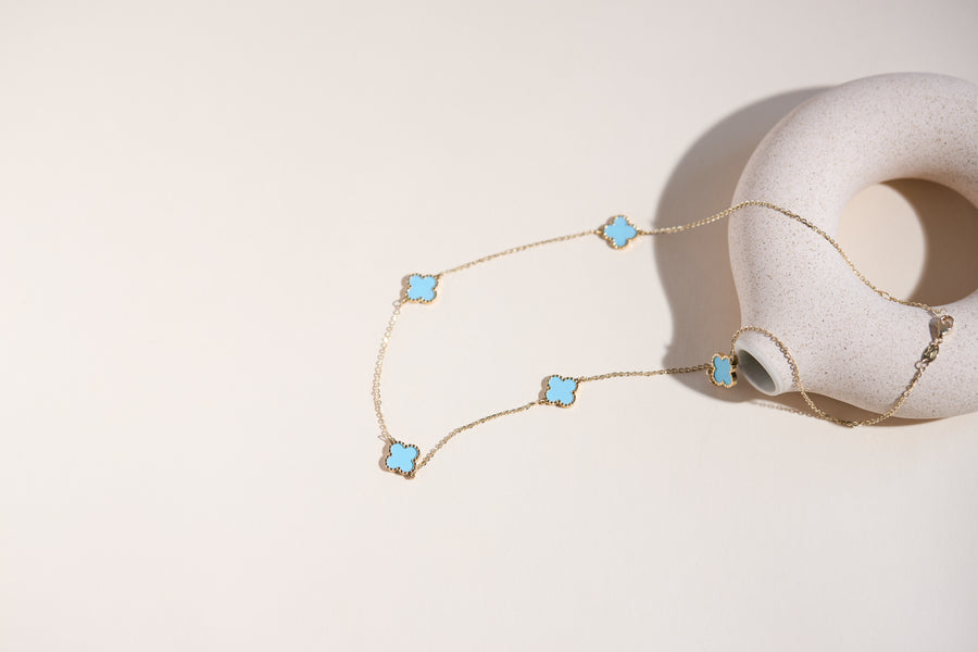 Collier Lily avec trèfles turquoises