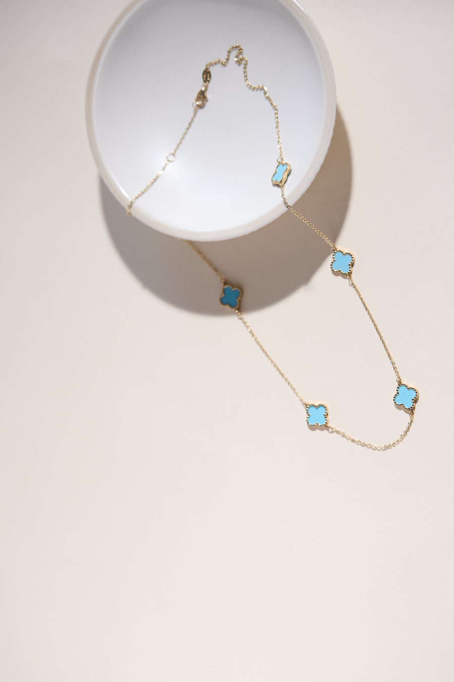Collier Lily avec trèfles turquoises