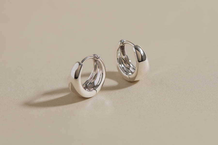 Vivianne huggies small hoops
