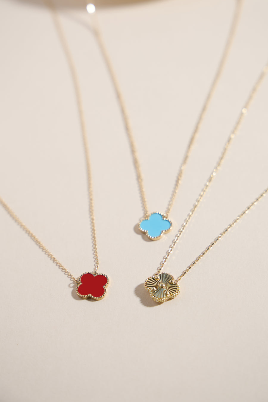 Lily turquoise single clover necklace
