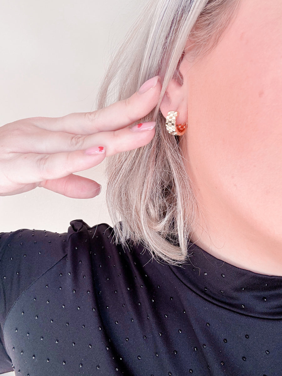 Boucles d’oreilles Victoria huggies texturées