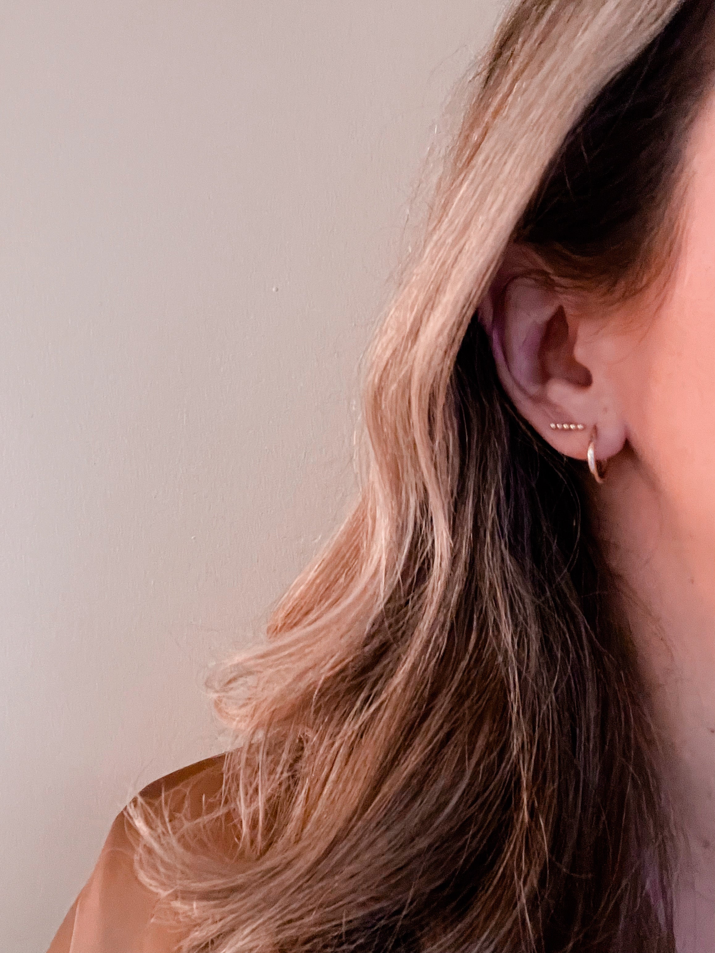 Boucles d'oreilles Jessica à pois dorés 