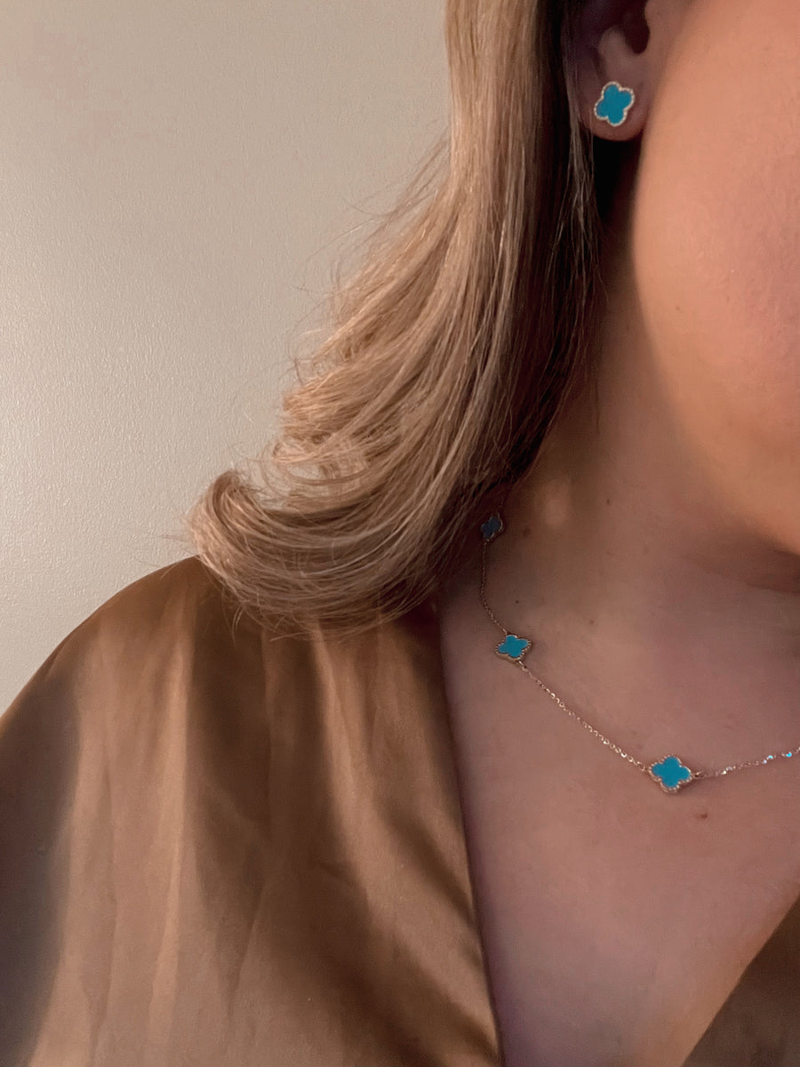 Collier Lily avec trèfles turquoises