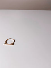 Bague Lana barre originale en or jaune 